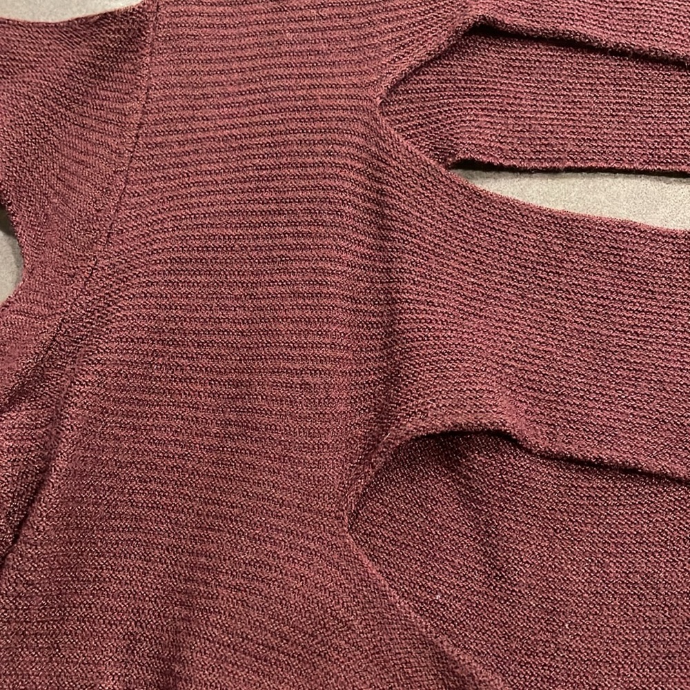 Express Cut-Out Sweater Small - Picture 8 of 12